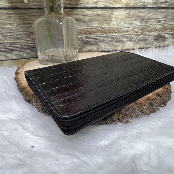 Black Genuine Leather Croc Embossed Snap Button Organizer Wallet - Picture 2 of 12